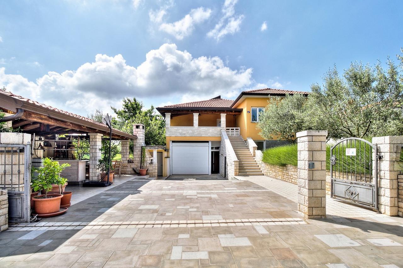 Lana House With Apartment Petrovija Εξωτερικό φωτογραφία